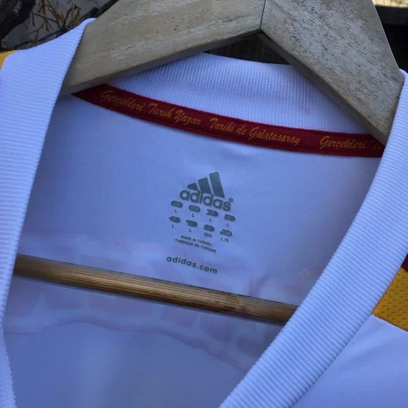 Vintage Galatasaray Adidas Turk Telekom Home Soccer Jersey Size Large - Picture 6 of 8